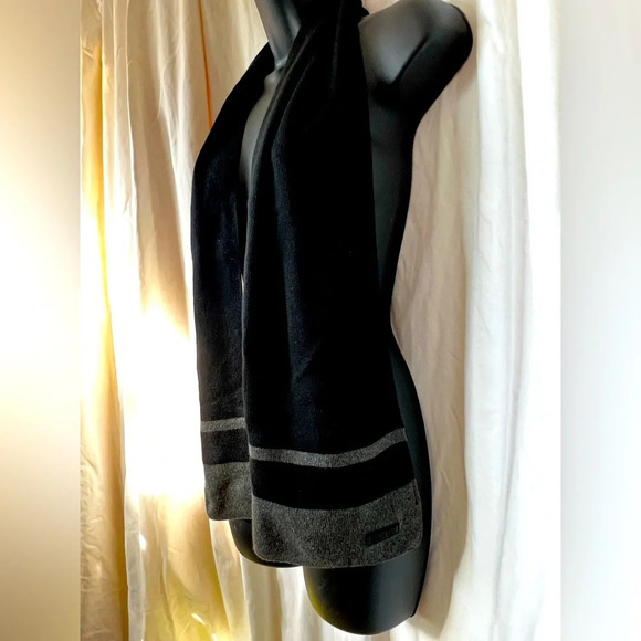 Kenneth Cole Reaction Men's Winter Scarf 10"x56" Black & Gray - Picture 2 of 4